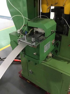 سیستم تغذیه کویل نصب شده روی کف ساخته شده برای مدیریت ضخامت کویل 0.3mm تا 6mm افزایش اتوماسیون خط تولید