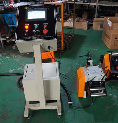 تجهیزات تغذیه کویل 200 تن طراحی شده برای کنترل وزن کویل 5 تن مناسب برای کاربردهای صنعتی سنگین